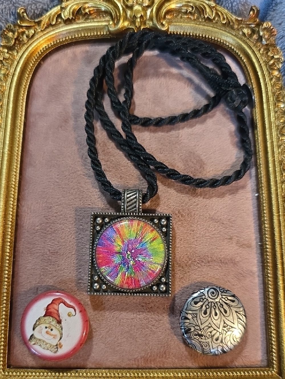 Colorful Tie-Dye Round Pendant Necklace